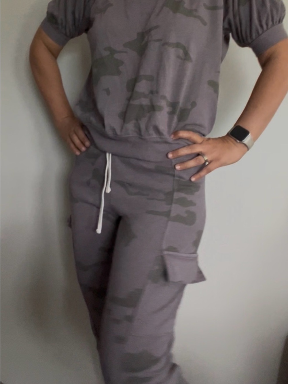 Sundry Mauve Gray Camo Cargo Joggers